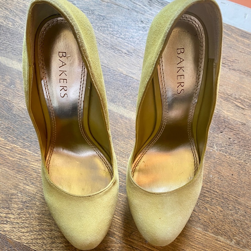 DONATED! 💛 Stilettos Lime Green Suede | Woodgrain - Picture 5 of 13